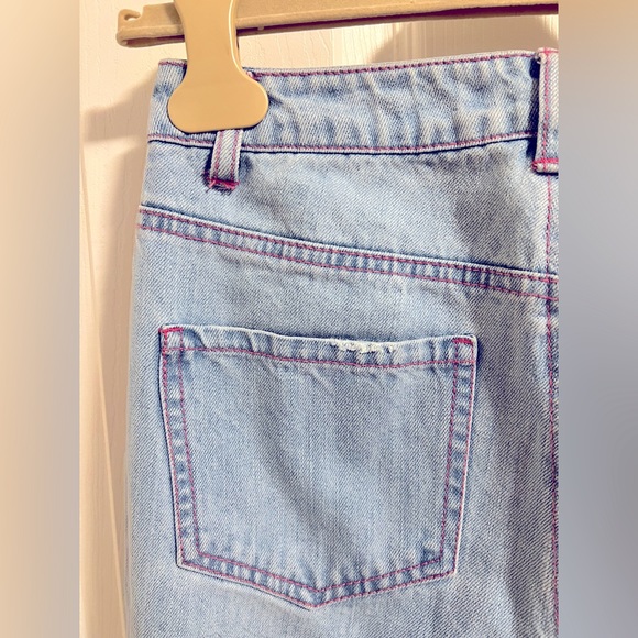 Missguided Riot High Rise Mom Jeans - Picture 3 of 4